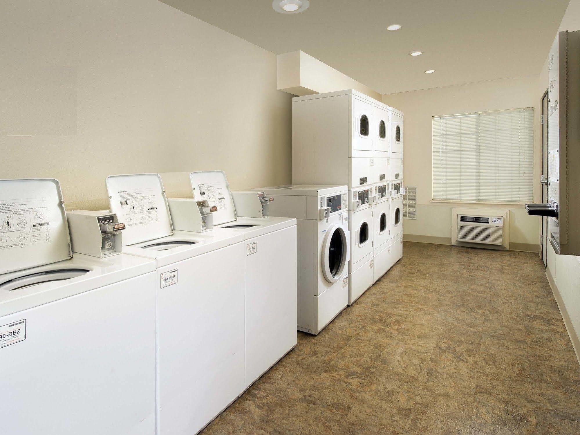 Extended Stay America Select Suites - ฟอร์ตไมเยอร์ ภายนอก รูปภาพ